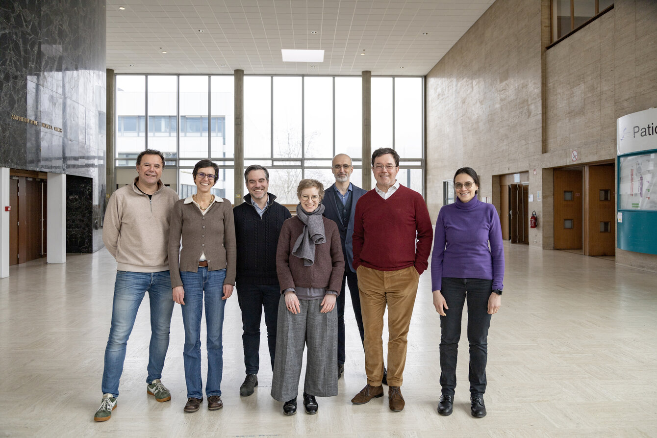 <em>L'équipe de Religis (de g. à dr.) Julien Pénin, Isabel Iribarren, Eric Vallet, Anne Fornerod, Edouard Mehl, Nicolas Moizard et Karina Gerdau. ©C.Schröder/Unistra</em>