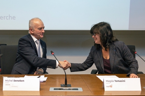 <em>Michel Deneken et Magda Tomasini lors de la signature de l’accord-cadre - crédits Catherine Schröder / Université de Strasbourg </em>